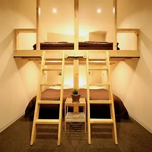 Nest Albergue Osaca